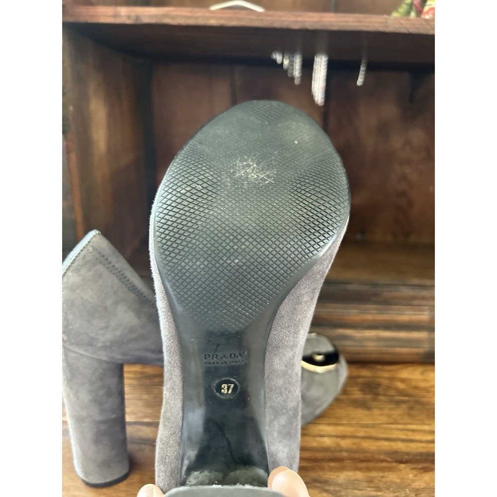 Prada‎ Suede Block Heels Gray Buckle Detail Designer Shoes Size US 7 - Picture 7 of 9